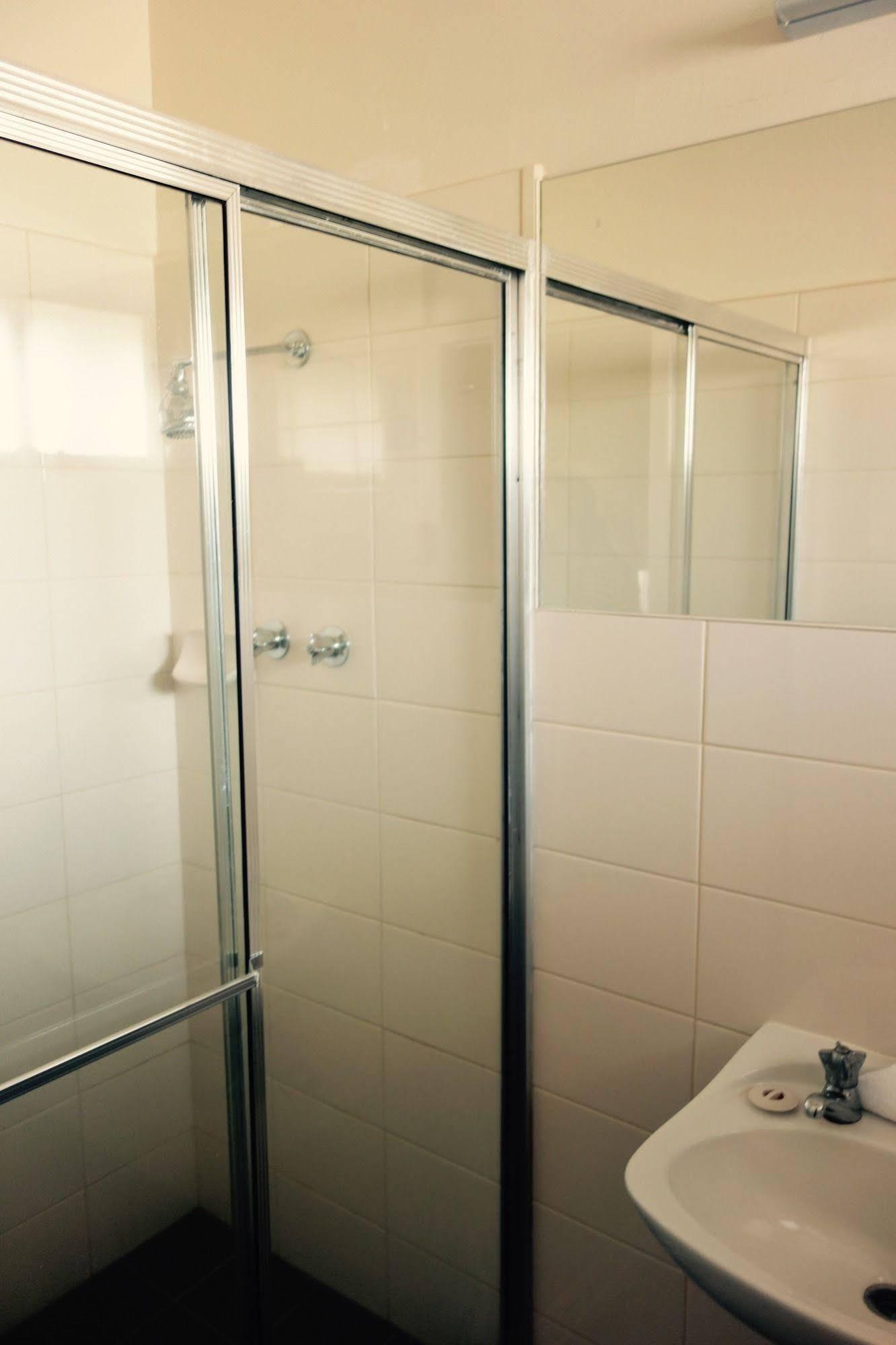 קרוידון Dorset Gardens Hotel מראה חיצוני תמונה