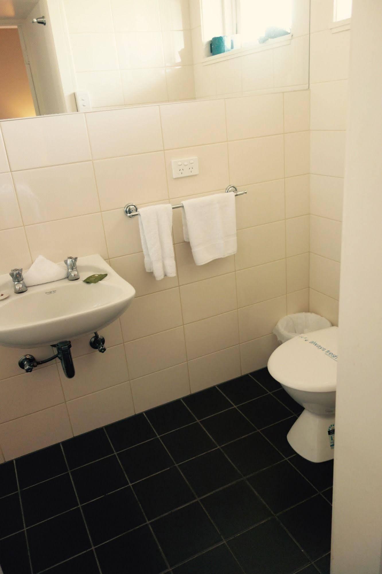 קרוידון Dorset Gardens Hotel מראה חיצוני תמונה
