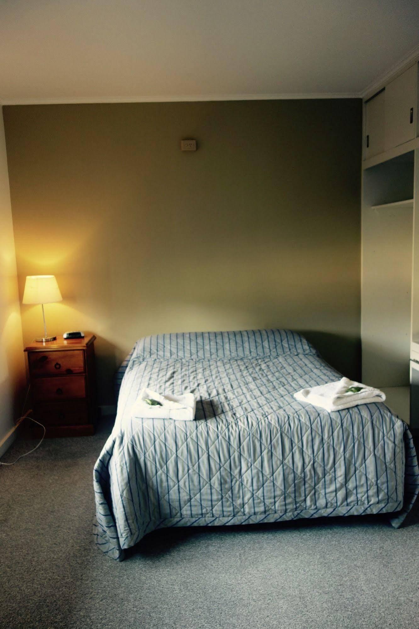 קרוידון Dorset Gardens Hotel מראה חיצוני תמונה
