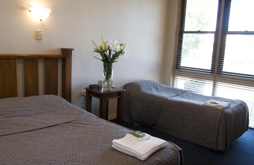 קרוידון Dorset Gardens Hotel מראה חיצוני תמונה